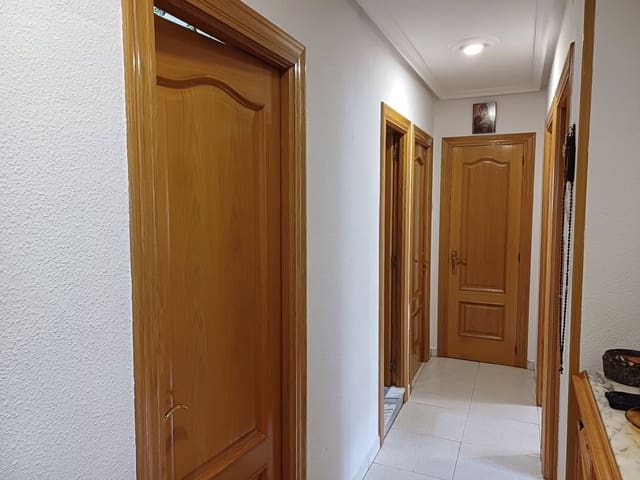 3 makuuhuone Huoneisto myytävänä paikassa Avilés mukana 
autotalli - 110 000 € (Ref: 9547390)