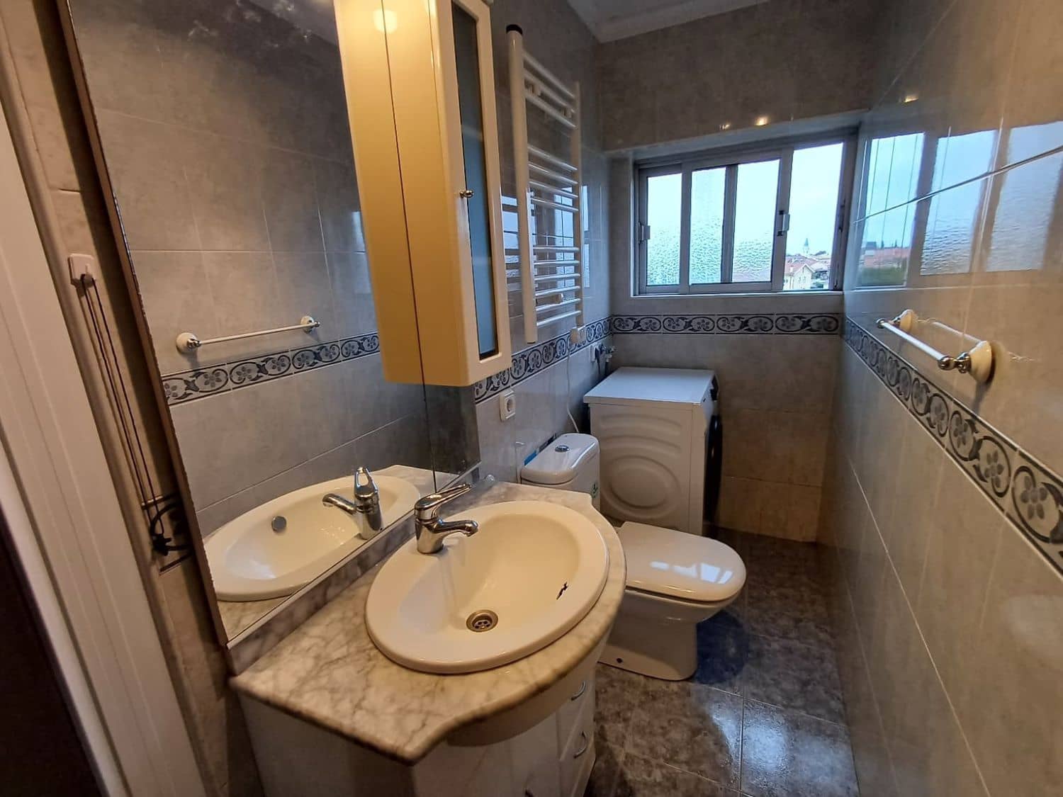 3 makuuhuone Huoneisto myytävänä paikassa Aviles mukana 
autotalli - 110 000 € (Ref: 9547390)