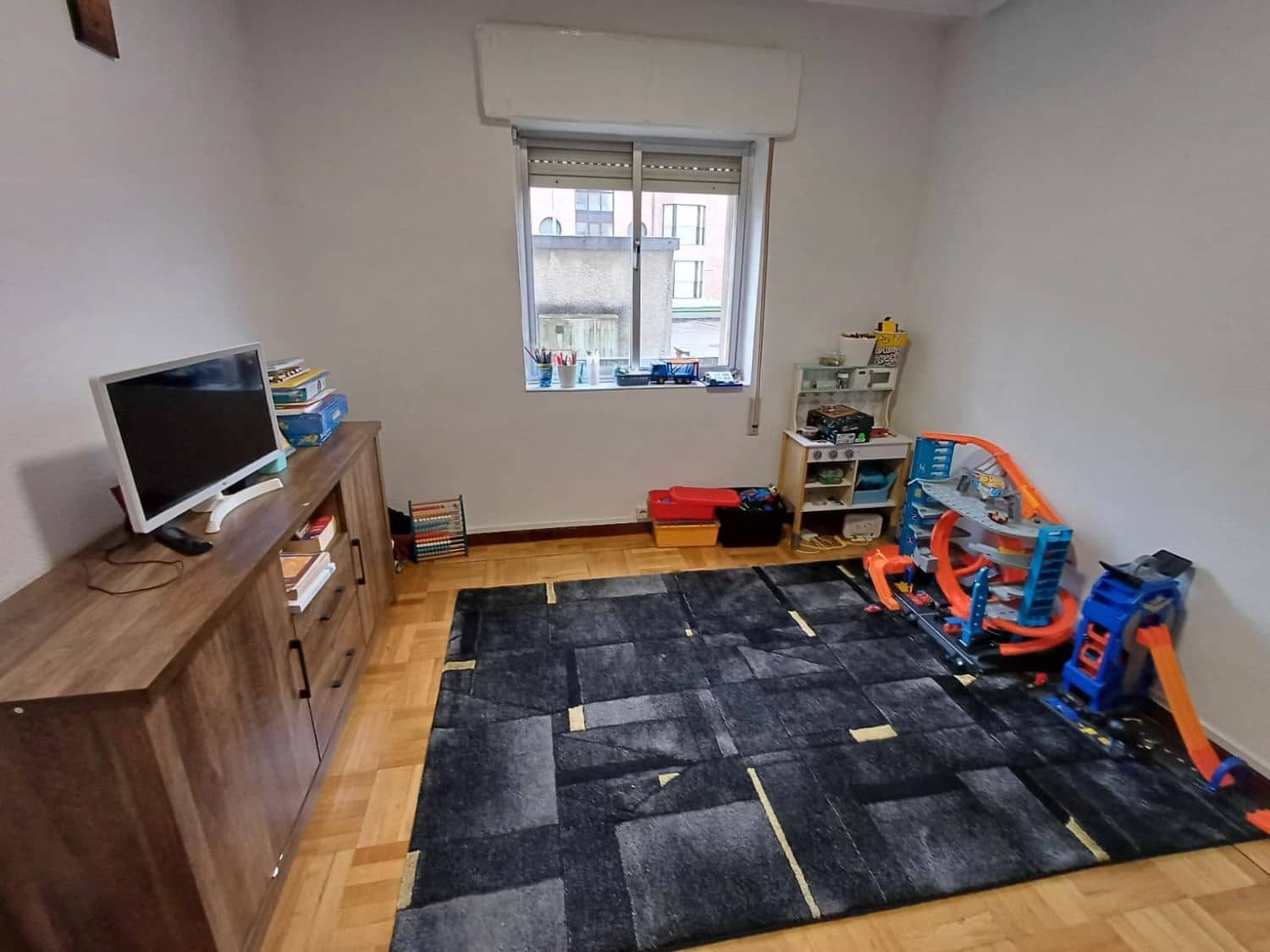 3 makuuhuone Huoneisto myytävänä paikassa Aviles mukana 
autotalli - 110 000 € (Ref: 9547390)