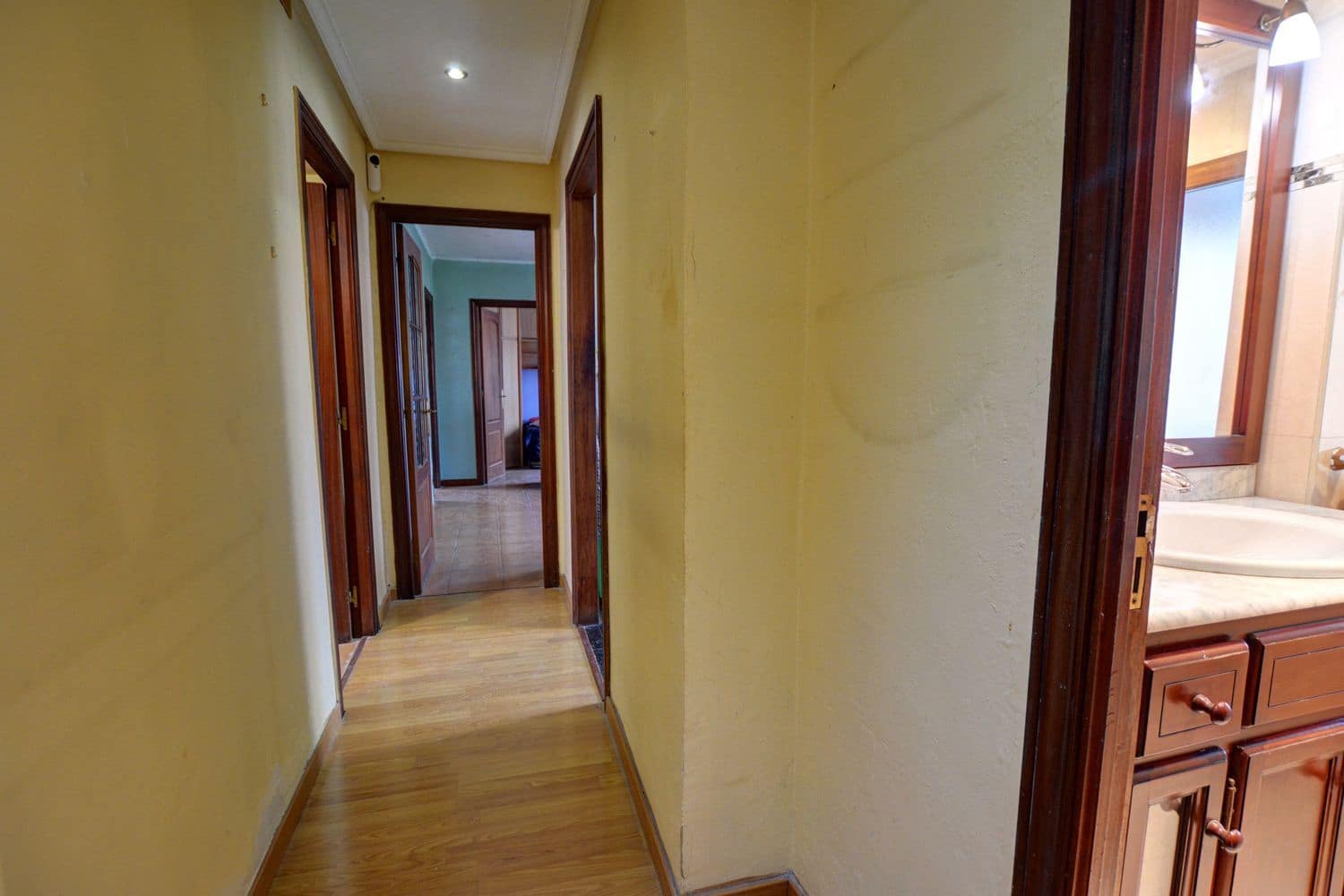 4 slaapkamer Appartement te koop in Aviles met garage - € 145.000 (Ref: 9547391)