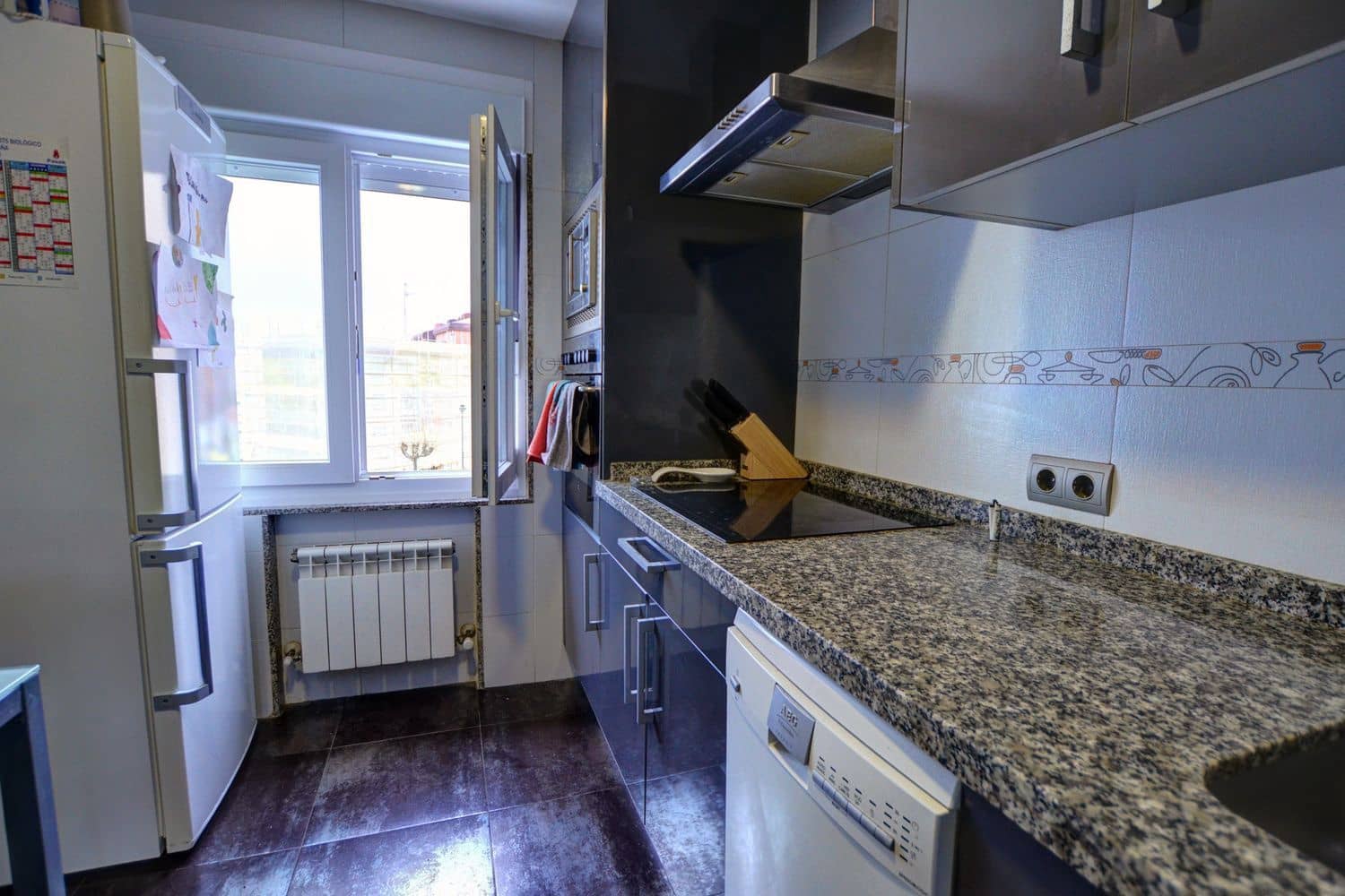 4 slaapkamer Appartement te koop in Aviles met garage - € 145.000 (Ref: 9547391)