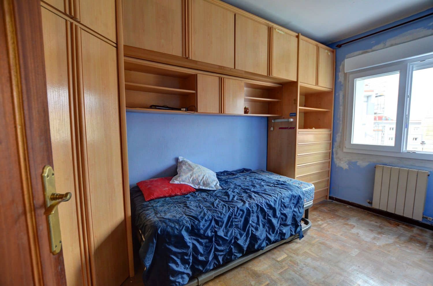 4 slaapkamer Appartement te koop in Aviles met garage - € 145.000 (Ref: 9547391)
