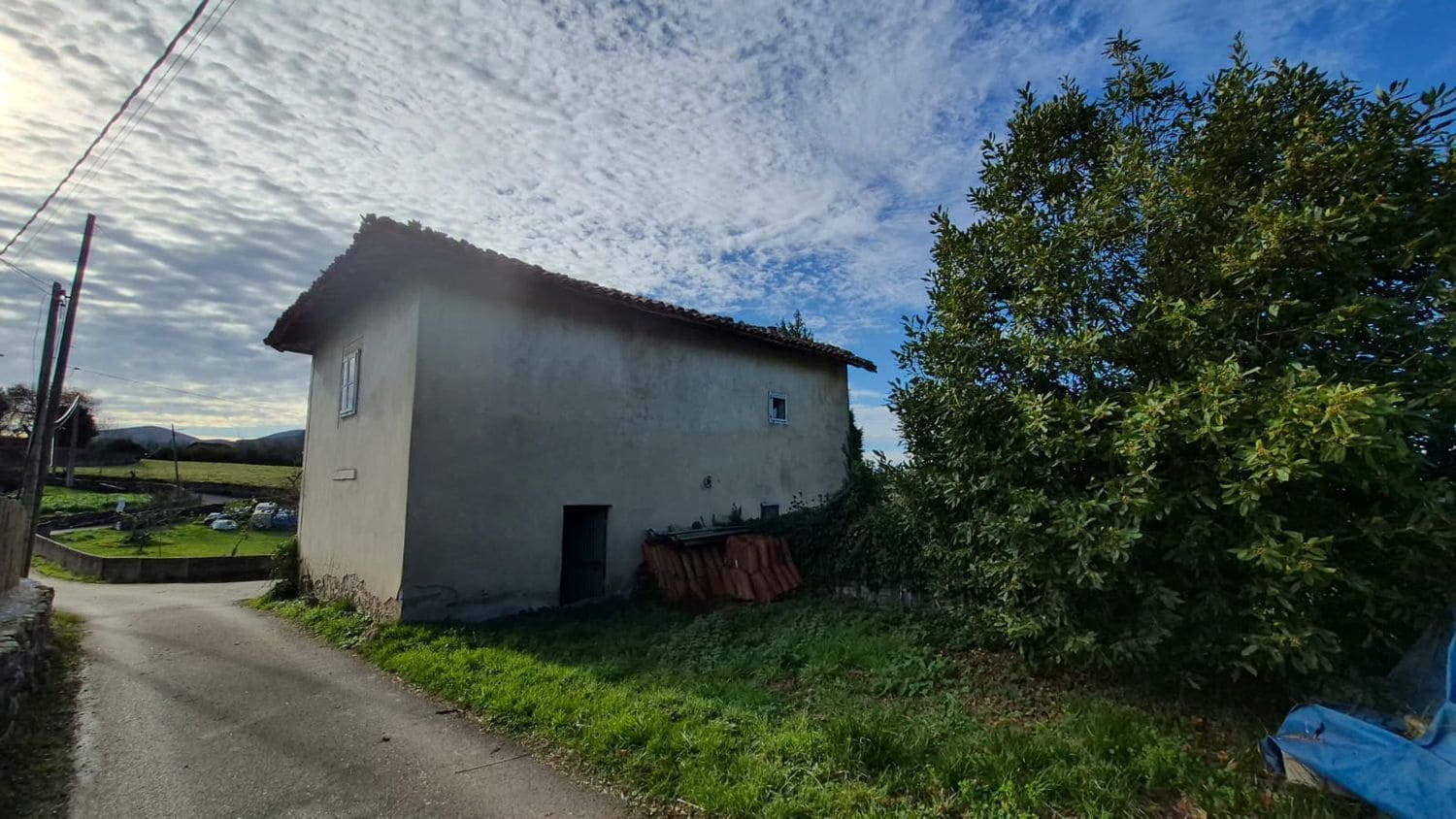 2 bedroom Finca/Country House for sale in Grado with garage - € 40,000 (Ref: 9550847)