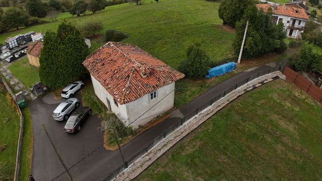 2 bedroom Finca/Country House for sale in Grado with garage - € 40,000 (Ref: 9550847)