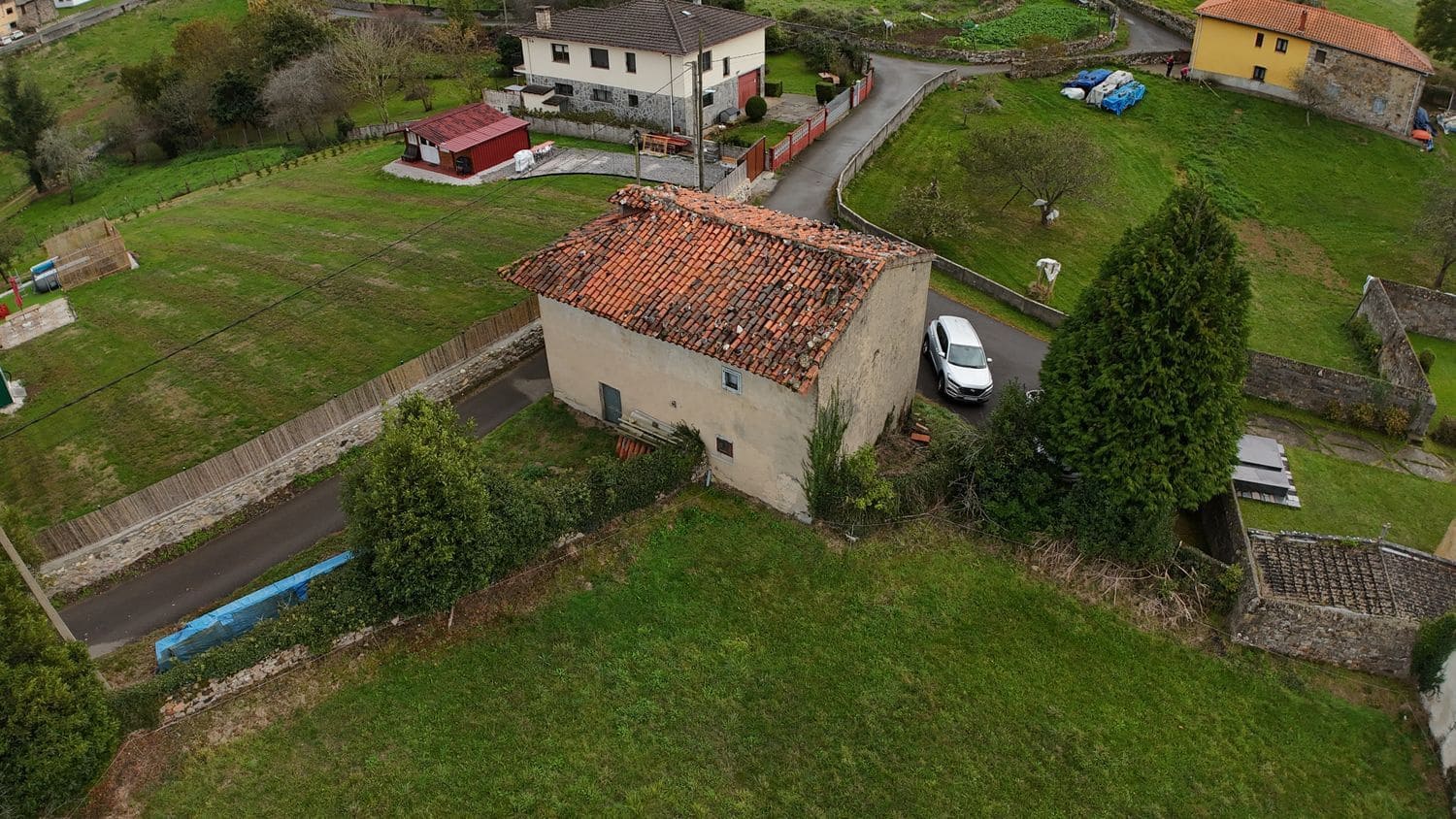 2 bedroom Finca/Country House for sale in Grado with garage - € 40,000 (Ref: 9550847)