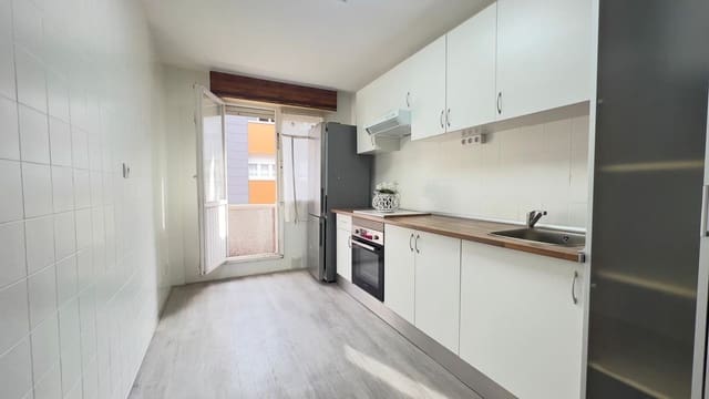 3 chambre Appartement à vendre à Centro Urbano, Gijón avec garage - 195 000 € (Ref: 9550848)