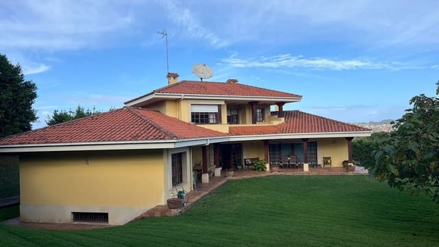 5 soverom Villa til salgs i Gijón med svømmebasseng garasje - € 930 000 (Ref: 9550850)