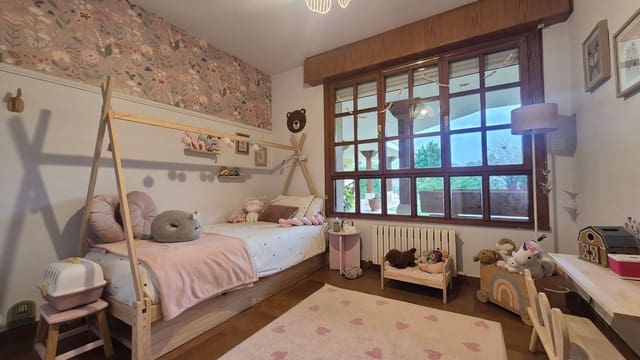 5 soverom Villa til salgs i Gijón med svømmebasseng garasje - € 930 000 (Ref: 9550850)