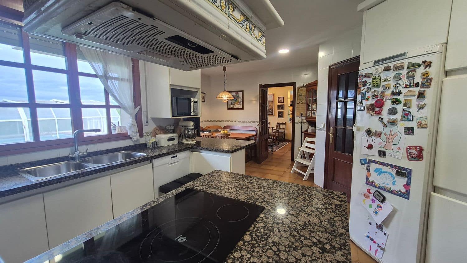 5 soveværelse Villa til salg i Gijon med swimmingpool garage - € 930.000 (Ref: 9550850)