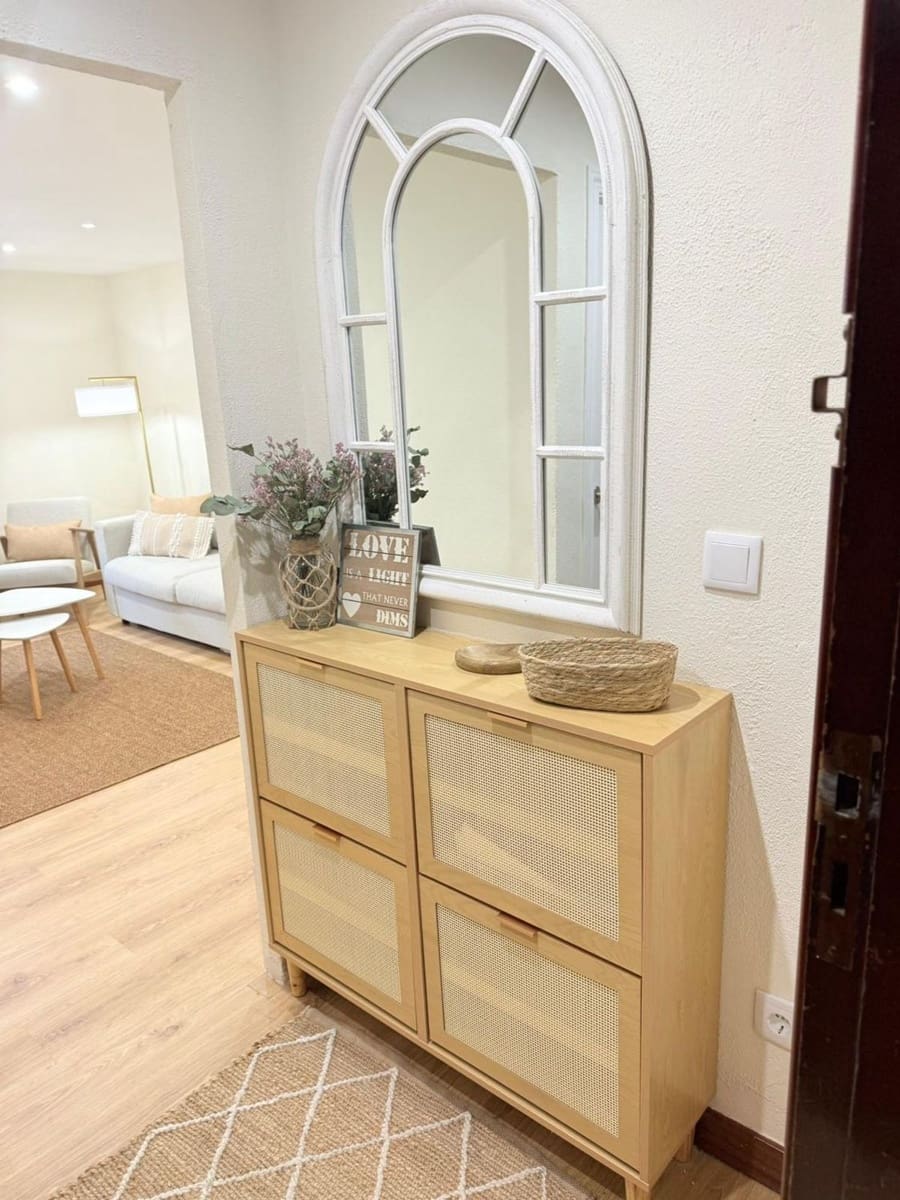 1 Zimmer Apartment zu vermieten in Oviedo mit Garage - 850 € (Ref: 9554380)