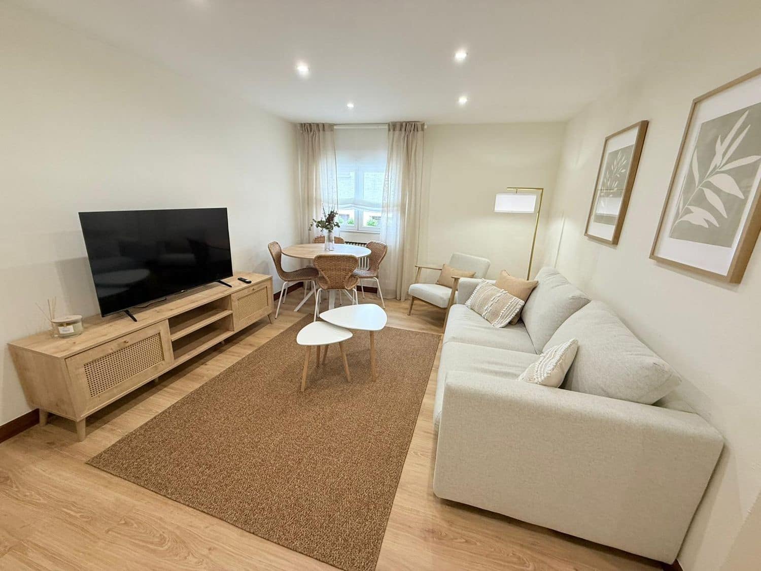 1 Zimmer Apartment zu vermieten in Oviedo mit Garage - 850 € (Ref: 9554380)