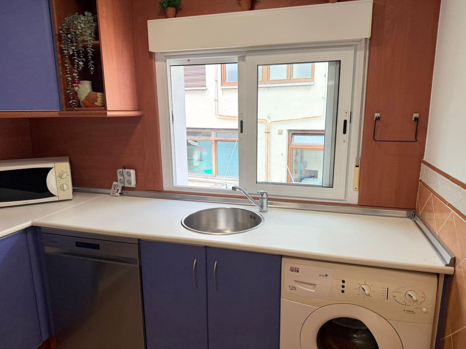 1 Zimmer Apartment zu vermieten in Oviedo mit Garage - 850 € (Ref: 9554380)