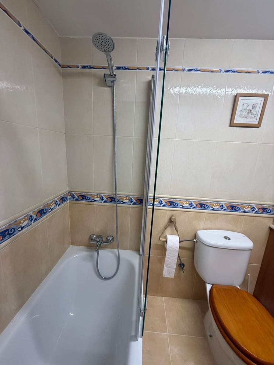 1 Zimmer Apartment zu vermieten in Oviedo mit Garage - 850 € (Ref: 9554380)