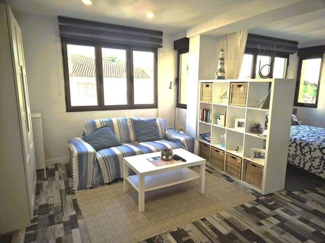 1 soverom Leilighet til salgs i Centro Urbano, Gijón med garasje - € 183 000 (Ref: 9554381)