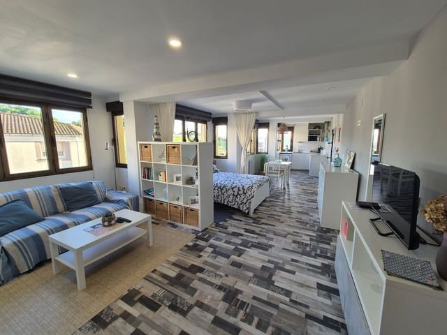 1 soverom Leilighet til salgs i Centro Urbano, Gijón med garasje - € 183 000 (Ref: 9554381)