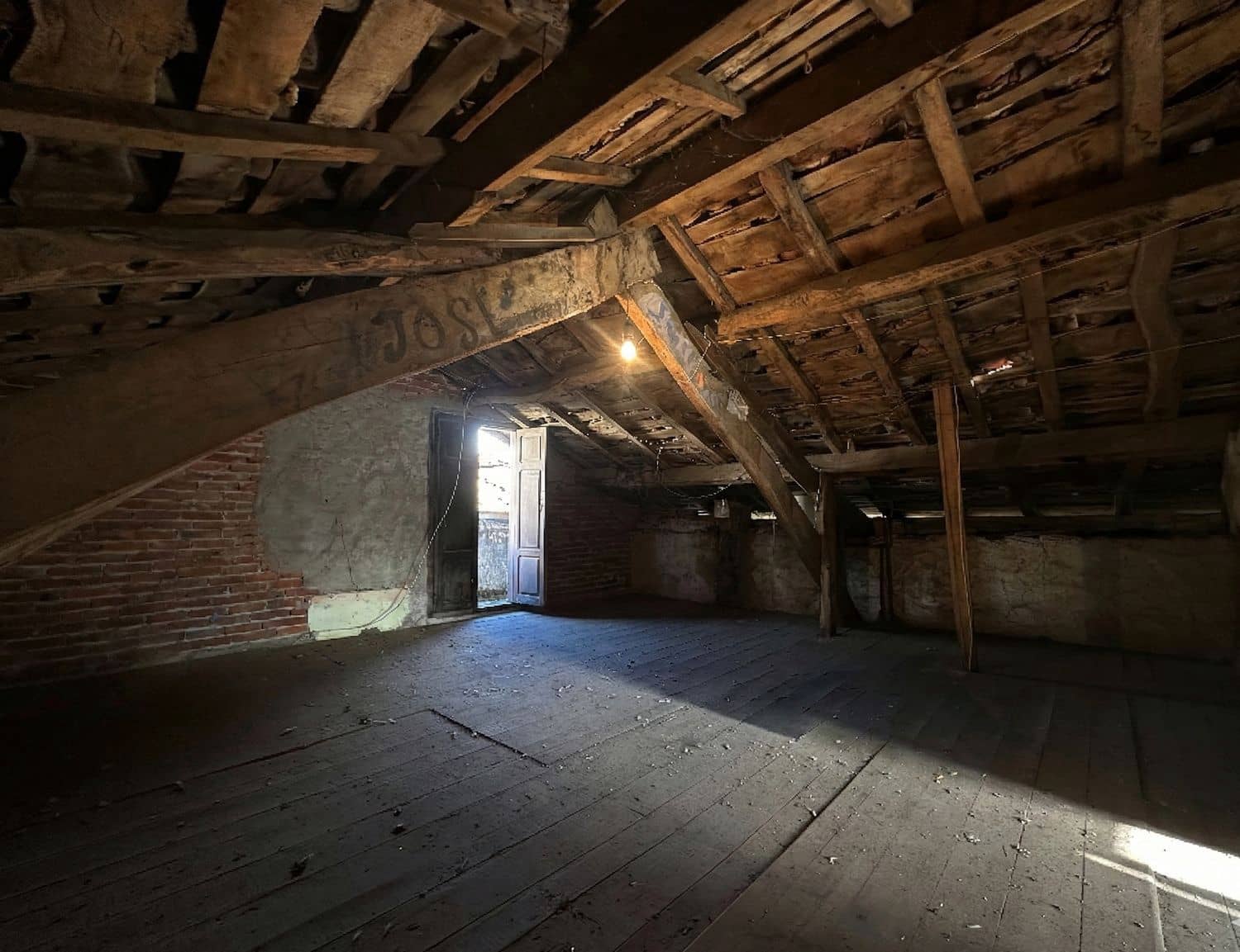 5 slaapkamer Finca/Landhuis te koop in Salas met garage - € 87.900 (Ref: 9554382)