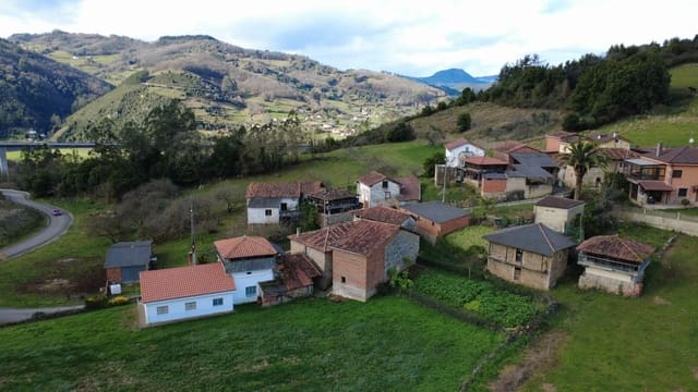 5 slaapkamer Finca/Landhuis te koop in Salas met garage - € 87.900 (Ref: 9554382)