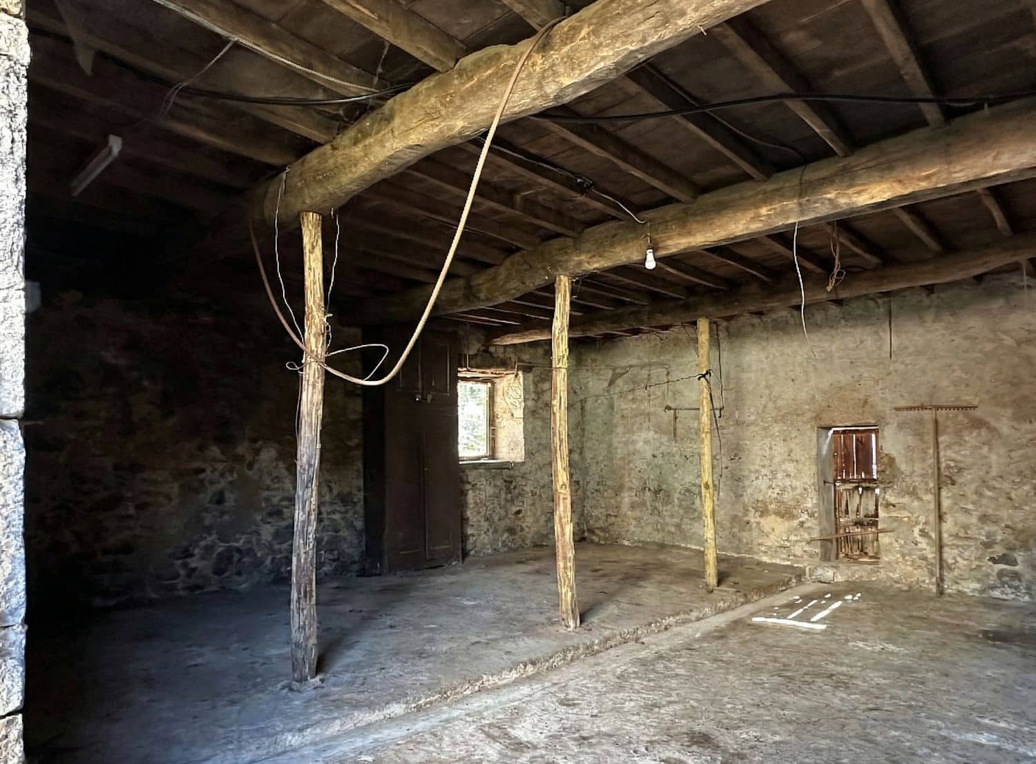 5 slaapkamer Finca/Landhuis te koop in Salas met garage - € 87.900 (Ref: 9554382)