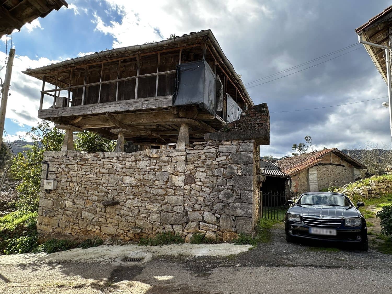 5 slaapkamer Finca/Landhuis te koop in Salas met garage - € 87.900 (Ref: 9554382)