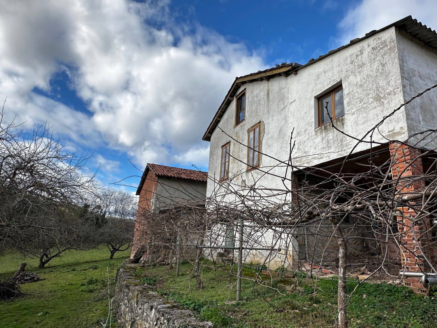 5 slaapkamer Finca/Landhuis te koop in Salas met garage - € 87.900 (Ref: 9554382)