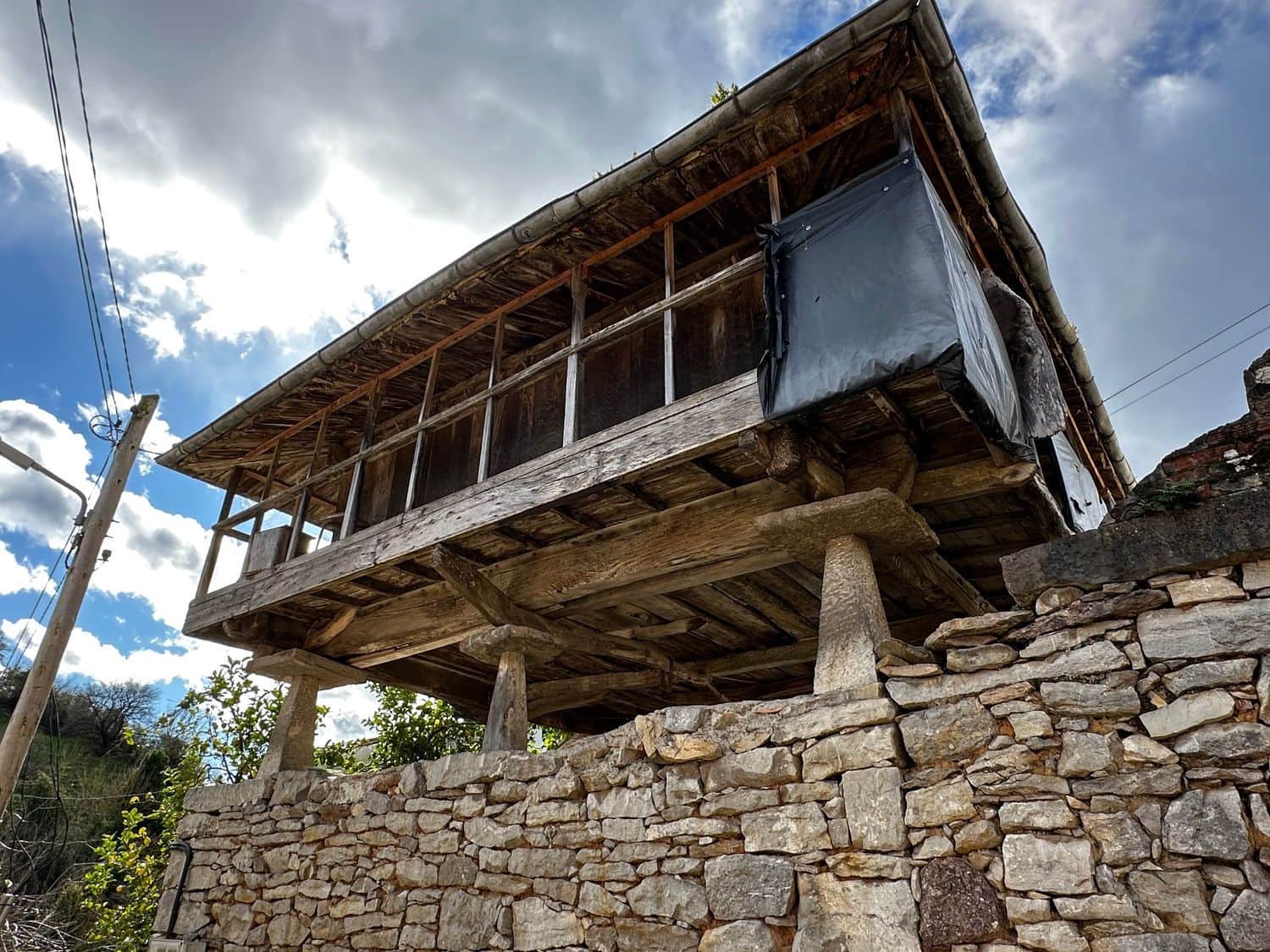 5 slaapkamer Finca/Landhuis te koop in Salas met garage - € 87.900 (Ref: 9554382)