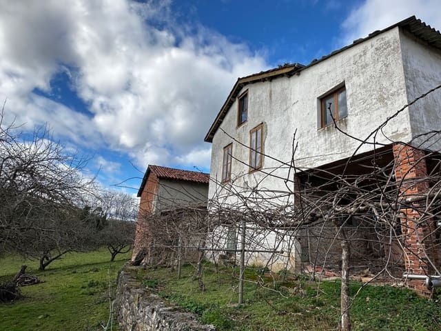 5 slaapkamer Finca/Landhuis te koop in Salas met garage - € 87.900 (Ref: 9554382)