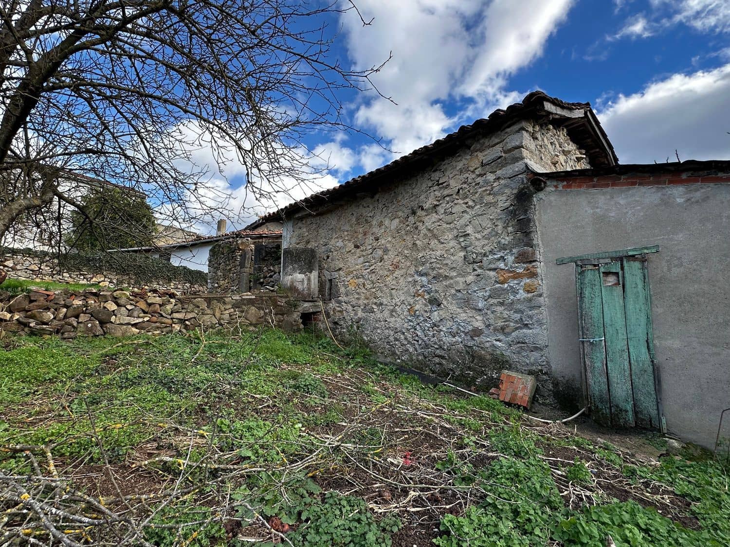 5 slaapkamer Finca/Landhuis te koop in Salas met garage - € 87.900 (Ref: 9554382)