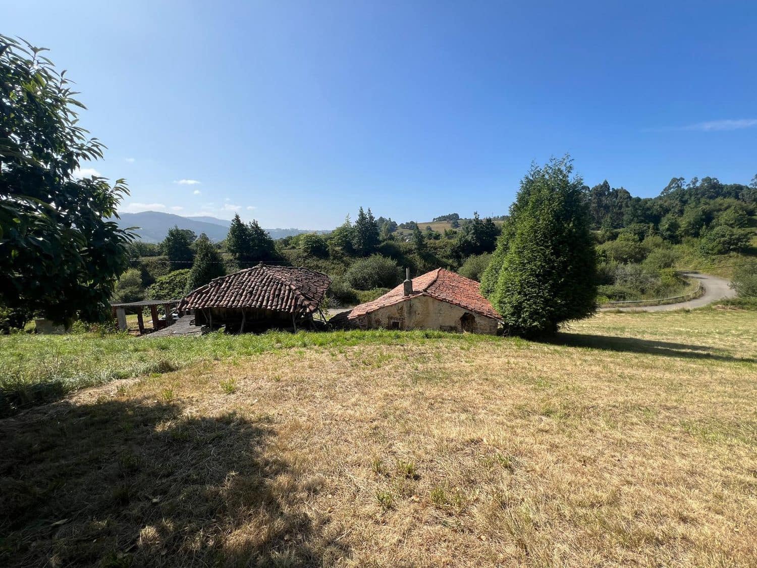 Finca/Landehus til salg i Soto del Barco med garage - € 85.000 (Ref: 9560936)