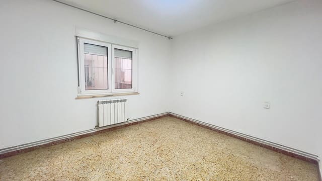 3 sovrum Lägenhet att hyra i Centro Urbano, Gijón med garage - 700 € (Ref: 9568052)