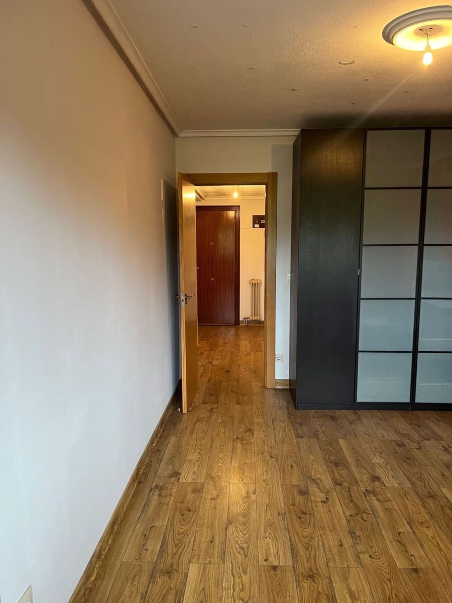 4 makuuhuone Huoneisto myytävänä paikassa Aviles mukana 
autotalli - 220 000 € (Ref: 9568053)