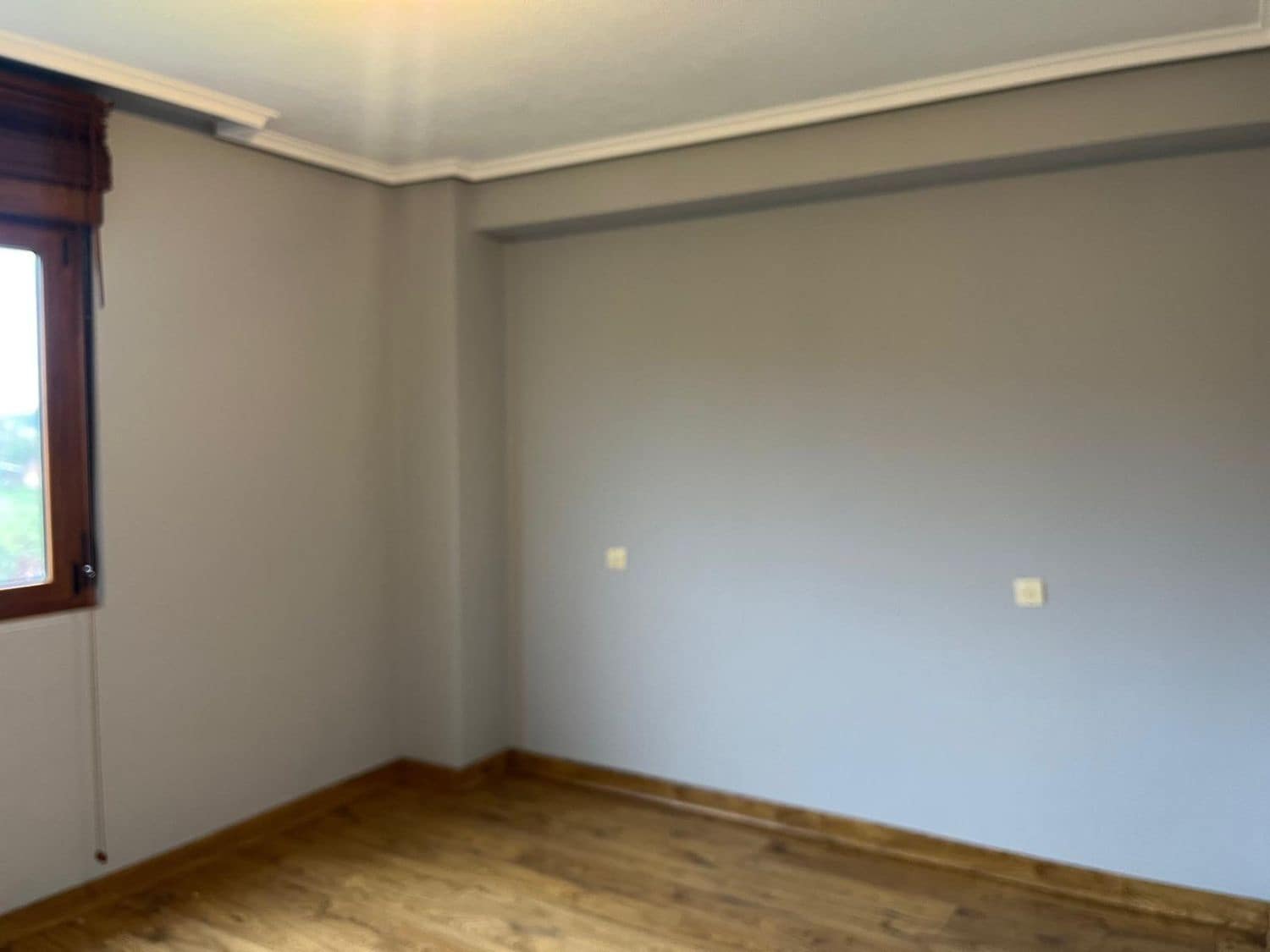 4 makuuhuone Huoneisto myytävänä paikassa Aviles mukana 
autotalli - 220 000 € (Ref: 9568053)