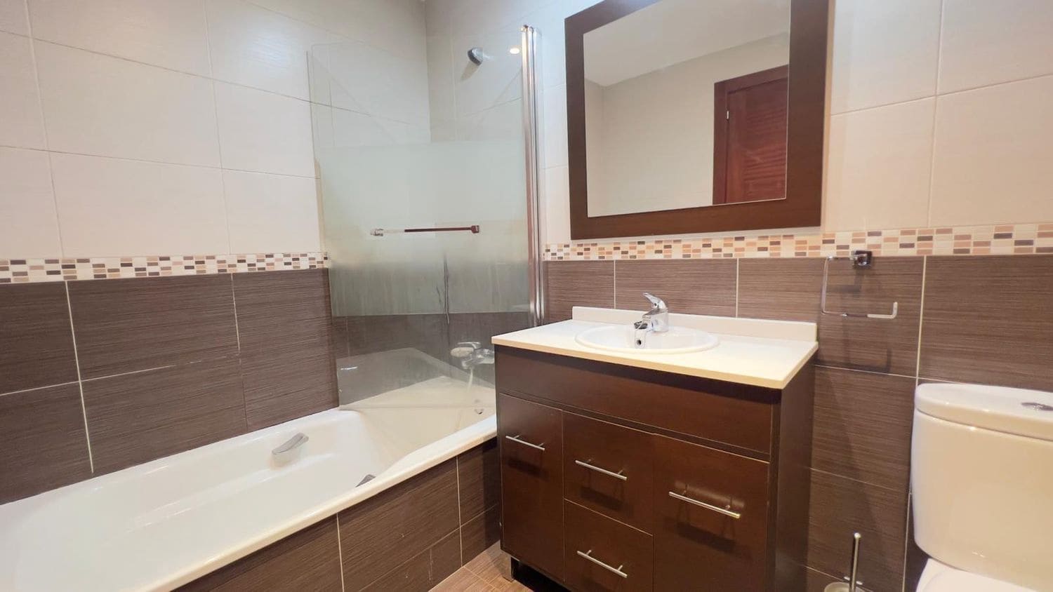 2 bedroom Apartment for sale in Gijon with garage - € 173,000 (Ref: 9568054)