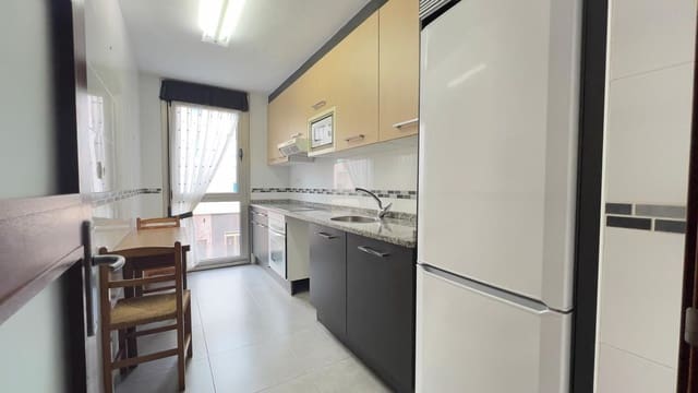2 sovrum Lägenhet till salu i Centro Urbano, Gijón med garage - 173 000 € (Ref: 9568054)