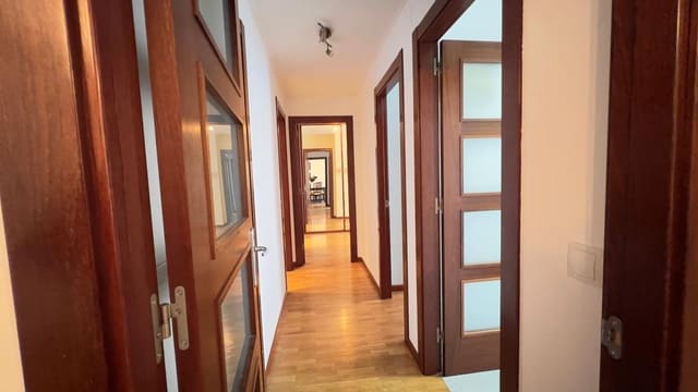 2 sovrum Lägenhet till salu i Centro Urbano, Gijón med garage - 173 000 € (Ref: 9568054)