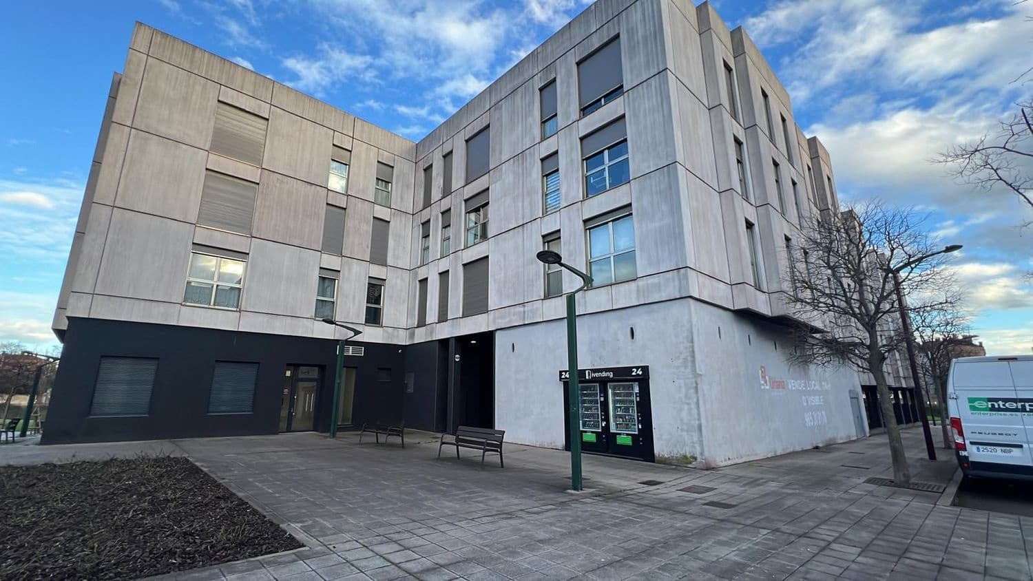 2 bedroom Apartment for sale in Gijon with garage - € 173,000 (Ref: 9568054)