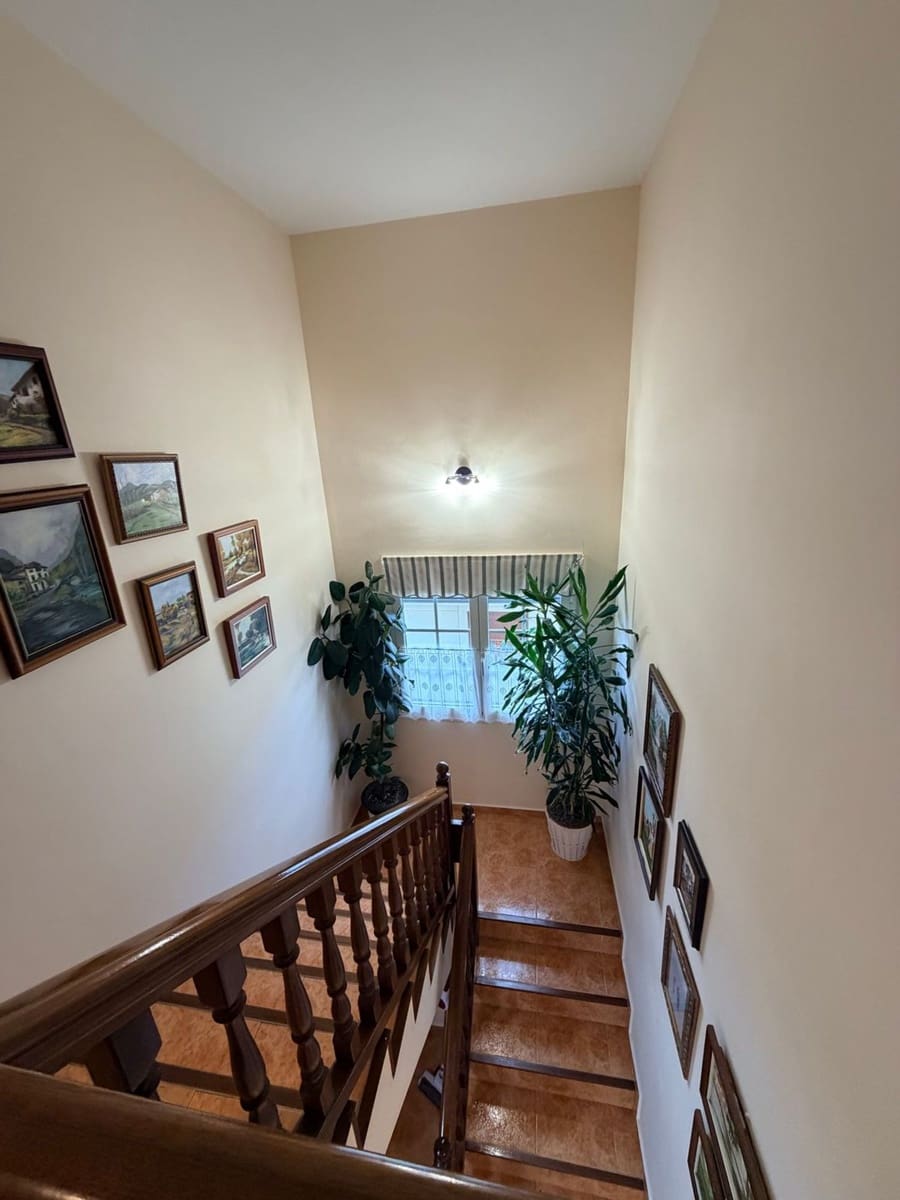 6 makuuhuone Huvila myytävänä paikassa Luarca mukana 
autotalli - 660 000 € (Ref: 9568055)