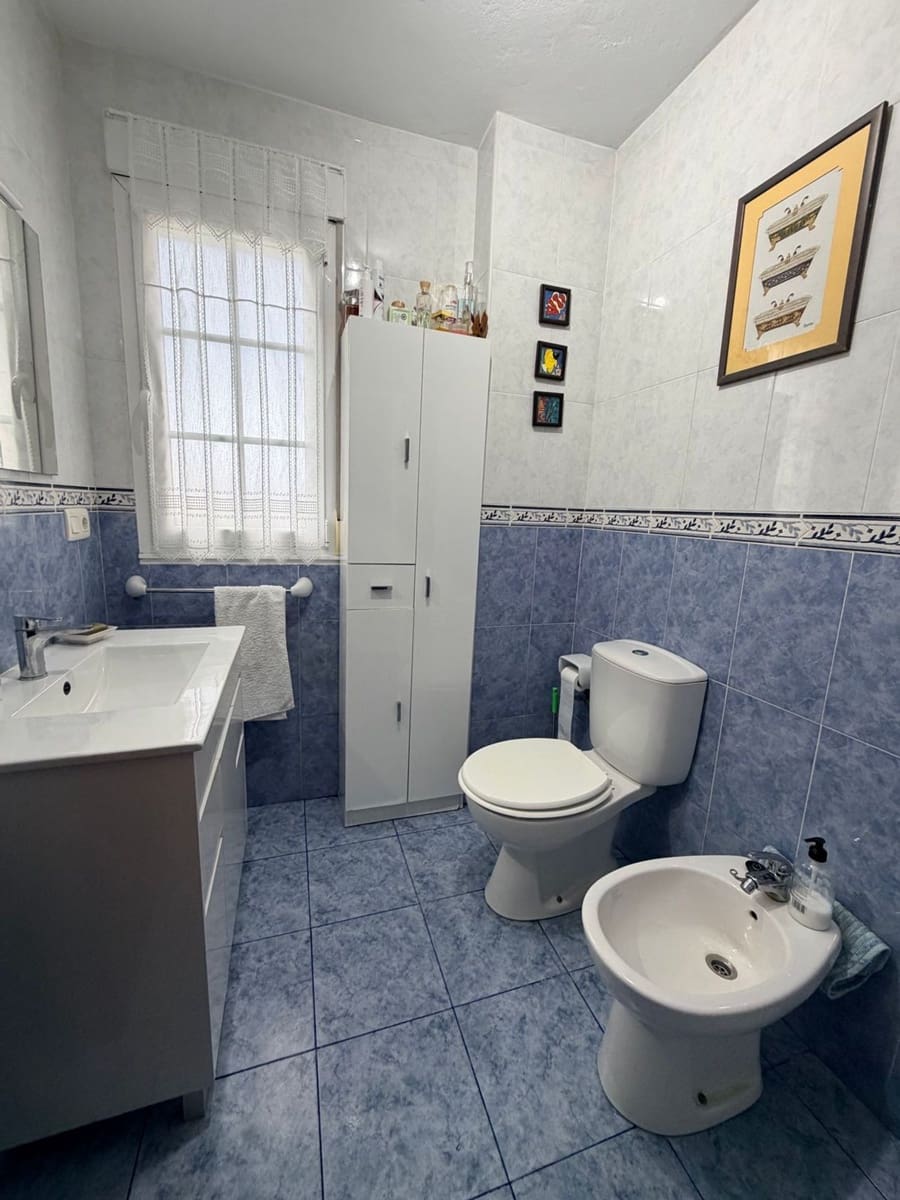 6 makuuhuone Huvila myytävänä paikassa Luarca mukana 
autotalli - 660 000 € (Ref: 9568055)