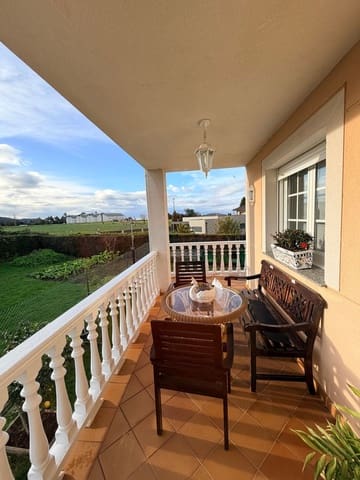 6 soverom Villa til salgs i Luarca, Valdés med garasje - € 660 000 (Ref: 9568055)