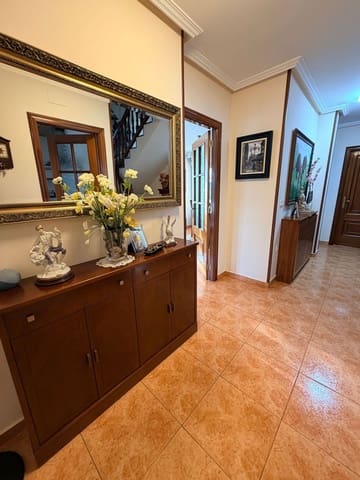 6 soverom Villa til salgs i Luarca, Valdés med garasje - € 660 000 (Ref: 9568055)