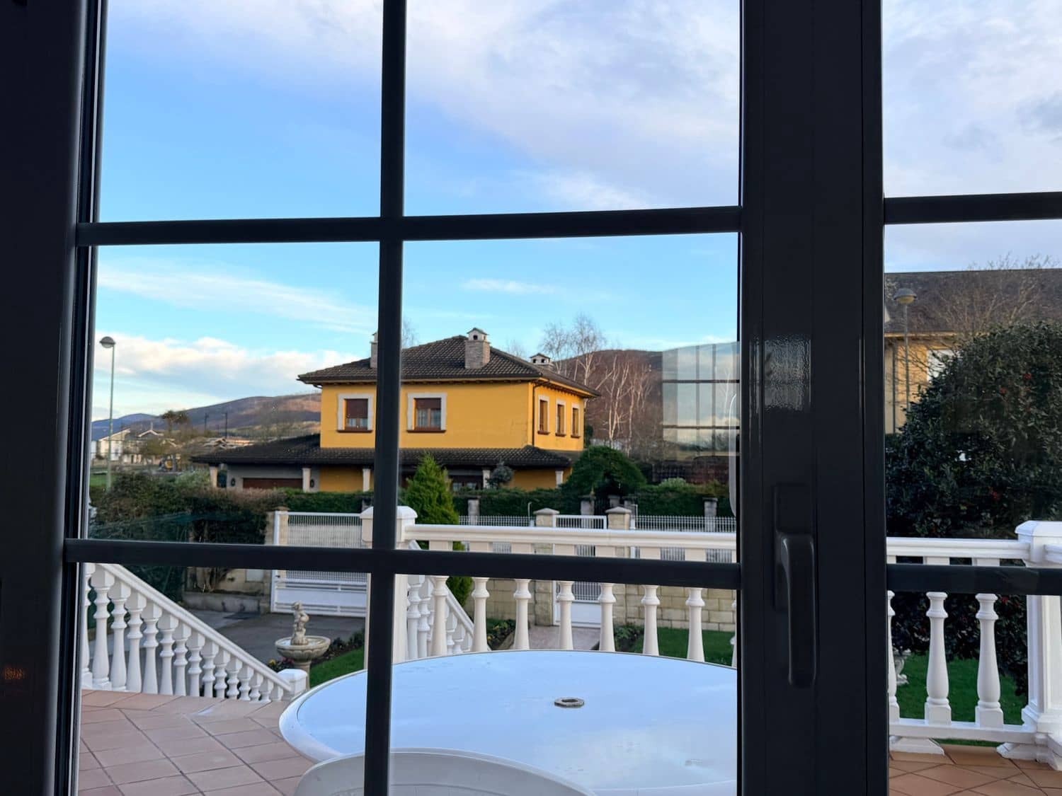 6 makuuhuone Huvila myytävänä paikassa Luarca mukana 
autotalli - 660 000 € (Ref: 9568055)