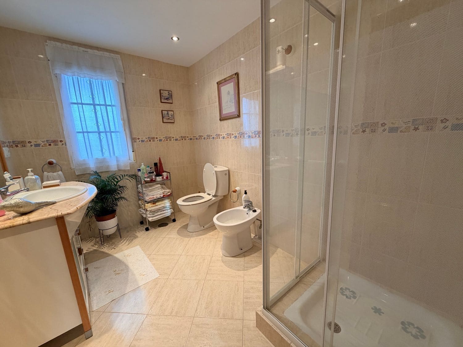 6 makuuhuone Huvila myytävänä paikassa Luarca mukana 
autotalli - 660 000 € (Ref: 9568055)