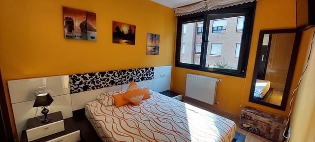 1 sovrum Lägenhet att hyra i Centro Urbano, Gijón med garage - 720 € (Ref: 9570341)