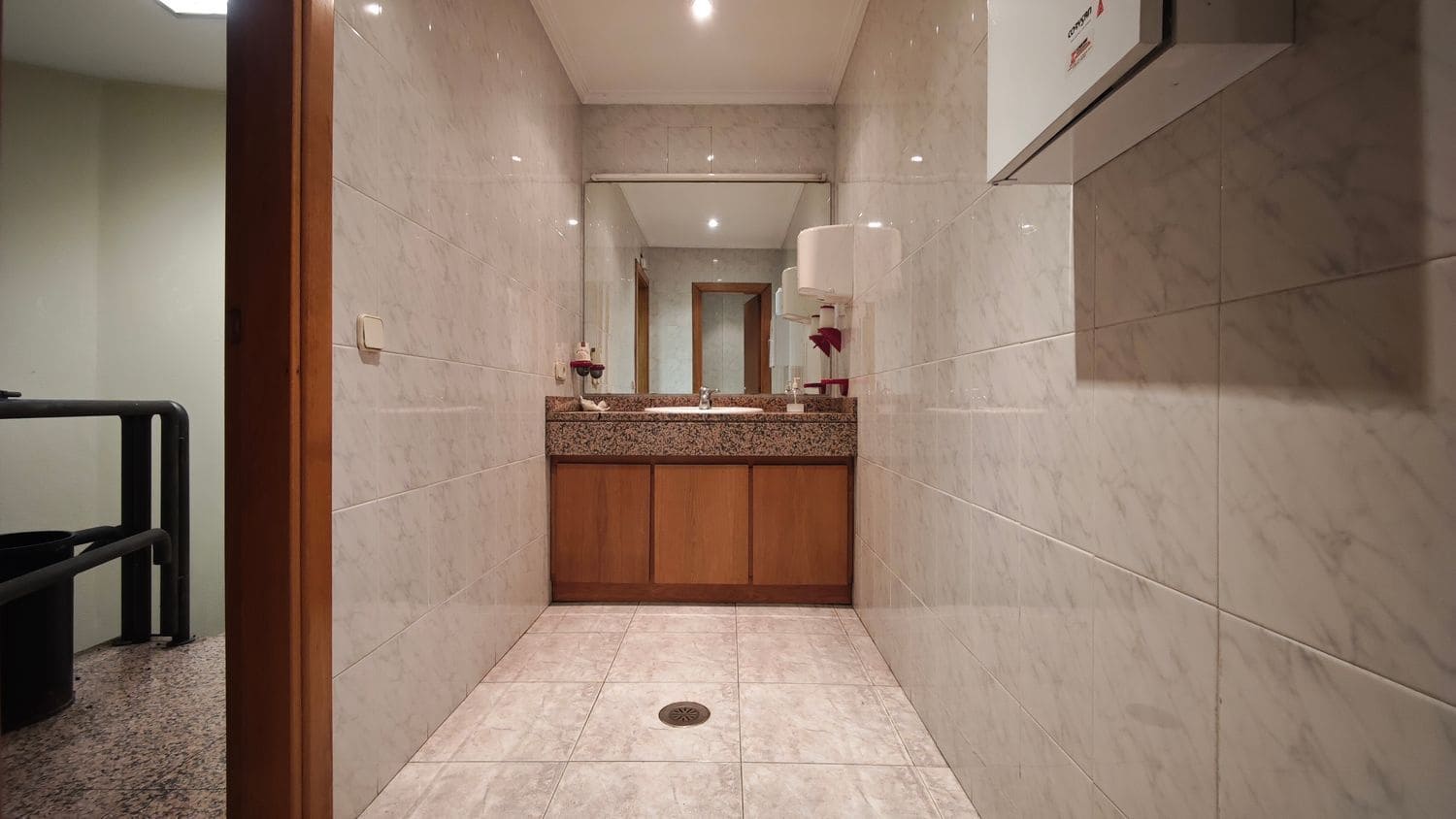 Commercieel te koop in Gijon - € 770.000 (Ref: 9573717)