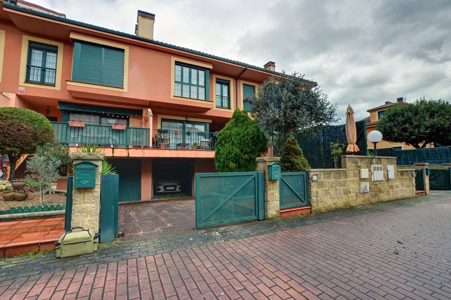 4 quarto Casa em Banda para venda em Llanera com garagem - 390 000 € (Ref: 9581430)