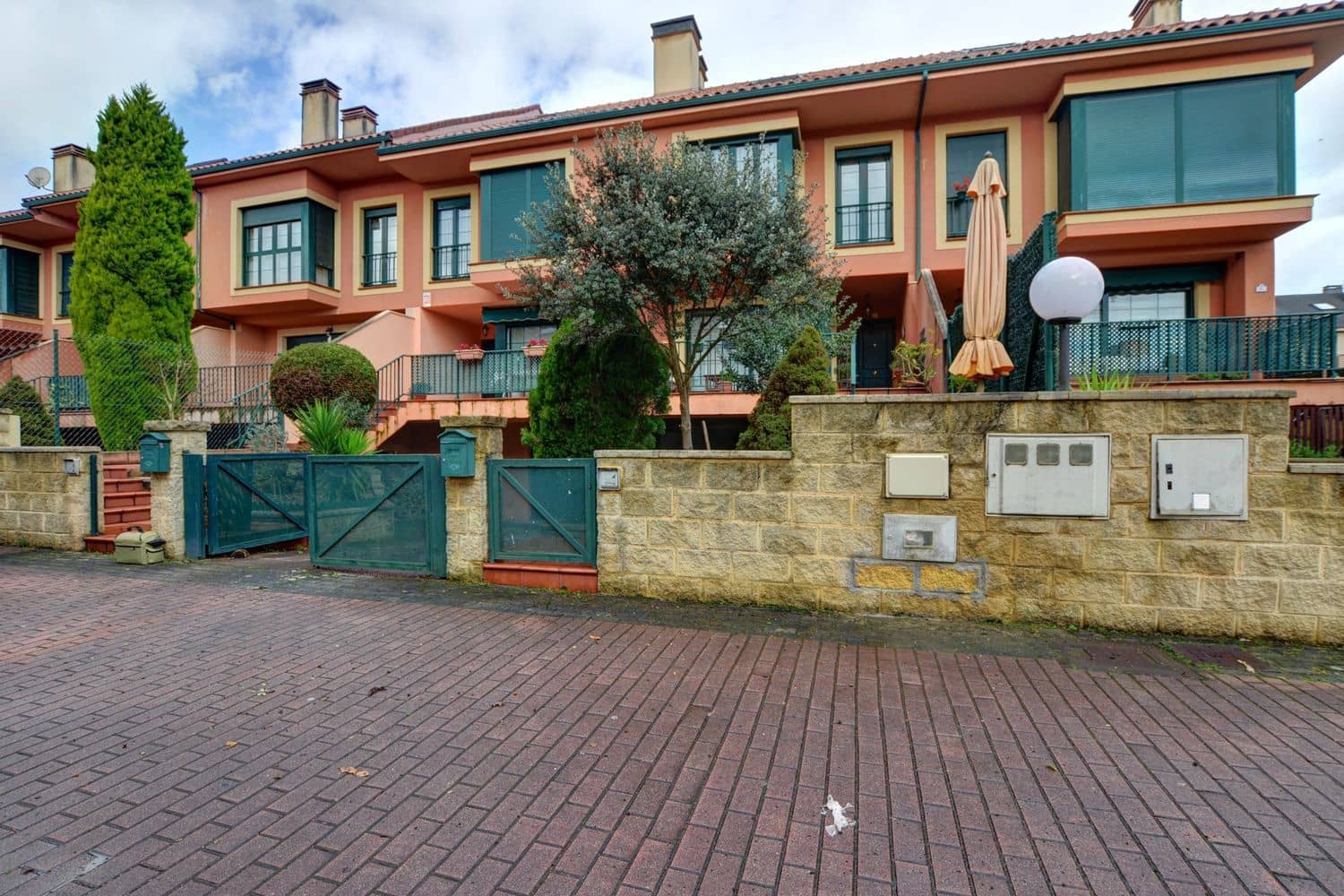 4 quarto Casa em Banda para venda em Llanera com garagem - 390 000 € (Ref: 9581430)