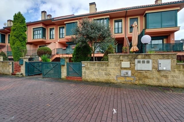 4 quarto Casa em Banda para venda em Llanera com garagem - 390 000 € (Ref: 9581430)