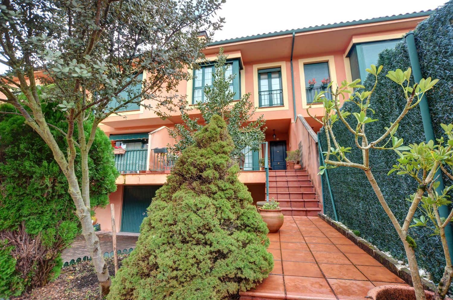 4 quarto Casa em Banda para venda em Llanera com garagem - 390 000 € (Ref: 9581430)