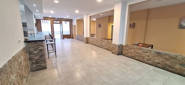 Comercial para venda em Castrillón - 215 000 € (Ref: 9581431)