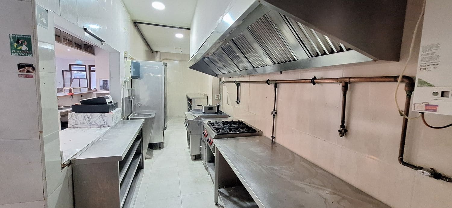 Commercial for sale in Castrillon - € 215,000 (Ref: 9581431)