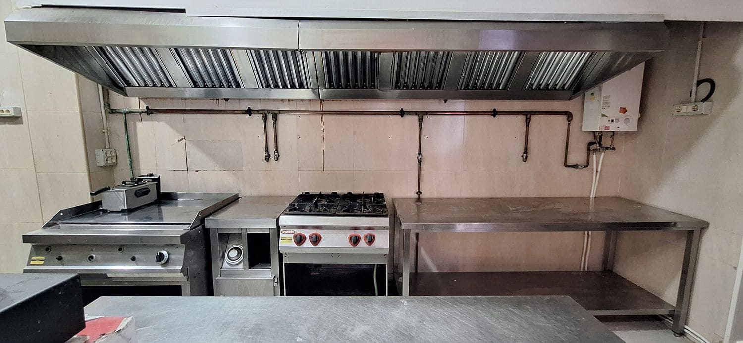 Commercial for sale in Castrillon - € 215,000 (Ref: 9581431)